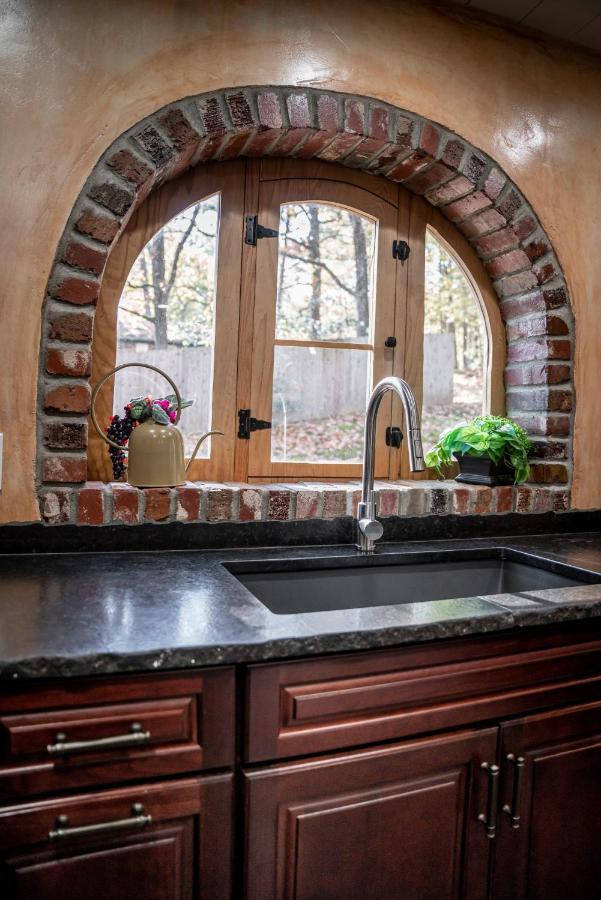 The Hobbit House, Fantasy Comes Home! Russellville Exteriér fotografie